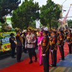 Langkah Perdana AKBP Bellen di Mapolres Kuningan Disambut Tradisi Pedang Pora