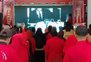 Kenang Tragedi 27 Juli, DPC PDI-P Kuningan Gelar Nobar dan Doa Bersama