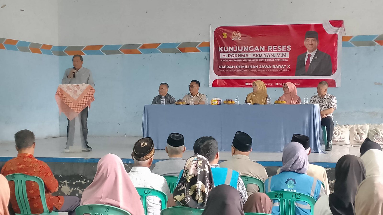 Dengan Pemasangan Listrik Gratis, Warga Cigadung Sumringah Dengan Pemasangan Listrik Gratis, Warga Cigadung Sumringah