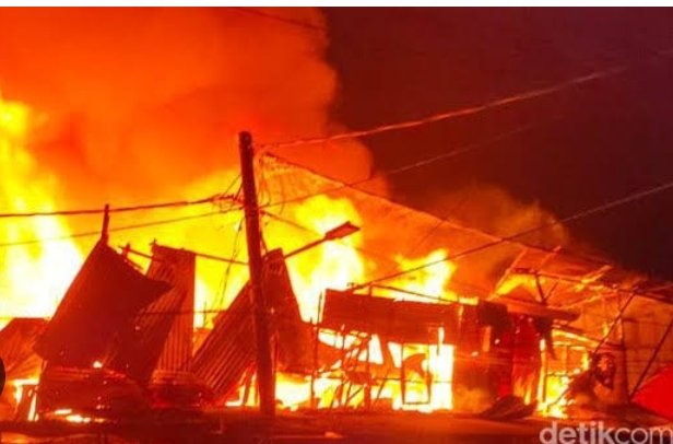 Kelalaian Sesaat, Petaka Menjelang Malam: 8 Ekor Kambing Hangus dan Rumah Warga Pasawahan Ludes Dilalap Api Kelalaian Sesaat, Petaka Menjelang Malam: 8 Ekor Kambing Hangus dan Rumah Warga Pasawahan Ludes Dilalap Api