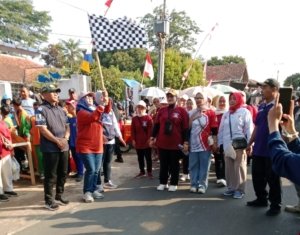 Meriahkan HUT RI ke-81 dan Hari Jadi Kuningan ke-528, Ribuan Warga Kalimanggis Antusias Ikuti Jalan Santai