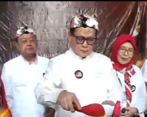Melampaui Nostalgia: Prof. Rokhmin Dahuri Ajak Alumni SMANDA 76 Tetap Produktif di Usia Senja