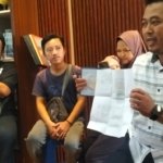 Menuntut Kepastian Keberangkatan, Keluarga Jemaah Umrah Kembali Mendatangi Kantor Yayasan Al-Zamzami di Kuningan