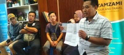 Menuntut Kepastian Keberangkatan, Keluarga Jemaah Umrah Kembali Mendatangi Kantor Yayasan Al-Zamzami di Kuningan