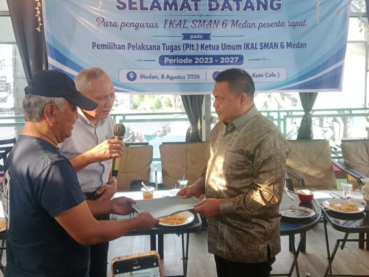 Hasrul Benny Harahap Plt IKAl SMAN 6 Medan Hasrul Benny Harahap Plt IKAl SMAN 6 Medan