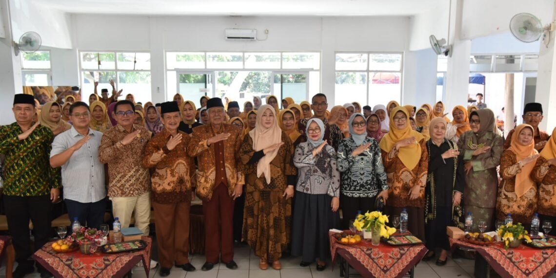 Peringati HUT ke-64, PWRI Kabupaten Kuningan Tegaskan Komitmen Dukung Pembangunan Daerah Peringati HUT ke-64, PWRI Kabupaten Kuningan Tegaskan Komitmen Dukung Pembangunan Daerah