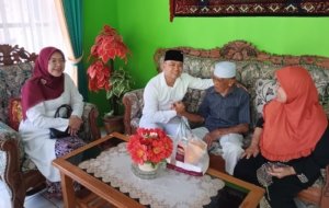 HUT ke-81 RI: Camat Darma Jenguk Dua Veteran Pejuang Kemerdekaan di Desa Darma