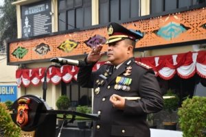 Polresta Cirebon Gelar Upacara HUT ke-81 RI, Kapolres Imara Utama Tekankan Pengabdian Nyata