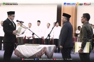 Bupati Rohul Anton Lantik dan Ambil Sumpah Pejabat Eselon II dan III