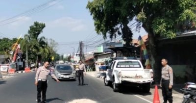 Berbelok Kurang Berhati-hati, Pengendara Motor Tewas dalam Kecelakaan Beruntun