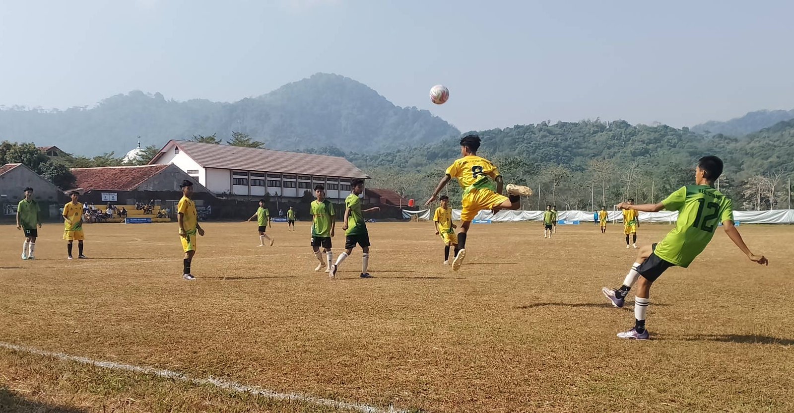 Drama Adu Penalti, Kecamatan Ciwaru Lolos ke Babak Selanjutnya Usai Tundukan Kalimanggis di Bupati Cup 2 Drama Adu Penalti, Kecamatan Ciwaru Lolos ke Babak Selanjutnya Usai Tundukan Kalimanggis di Bupati Cup 2