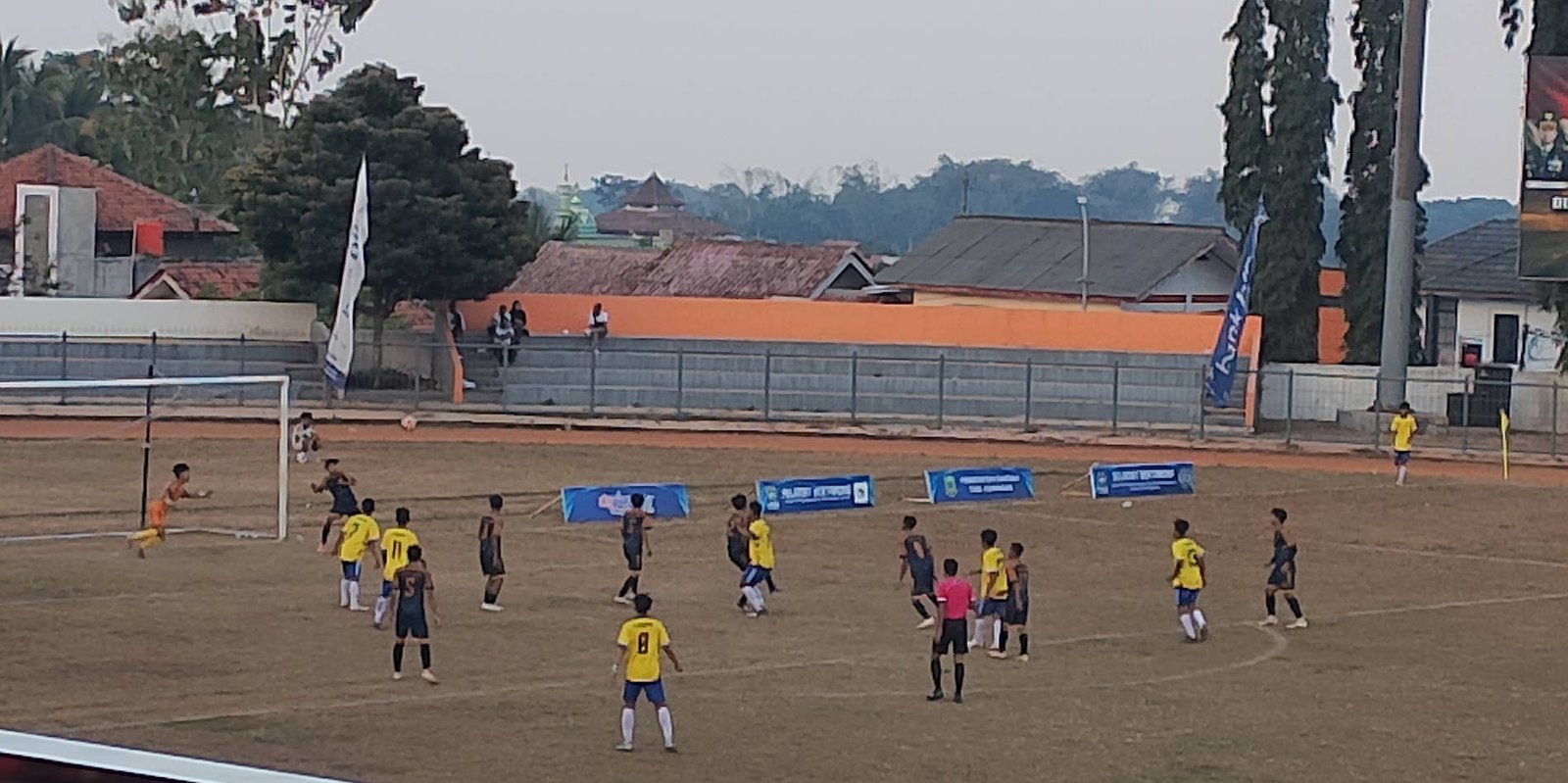 Taklukan Tuan Rumah 1-0, Luragung Tembus Semifinal Bupati Cup dan Siap Pertahankan Gelar Juara Taklukan Tuan Rumah 1-0, Luragung Tembus Semifinal Bupati Cup dan Siap Pertahankan Gelar Juara