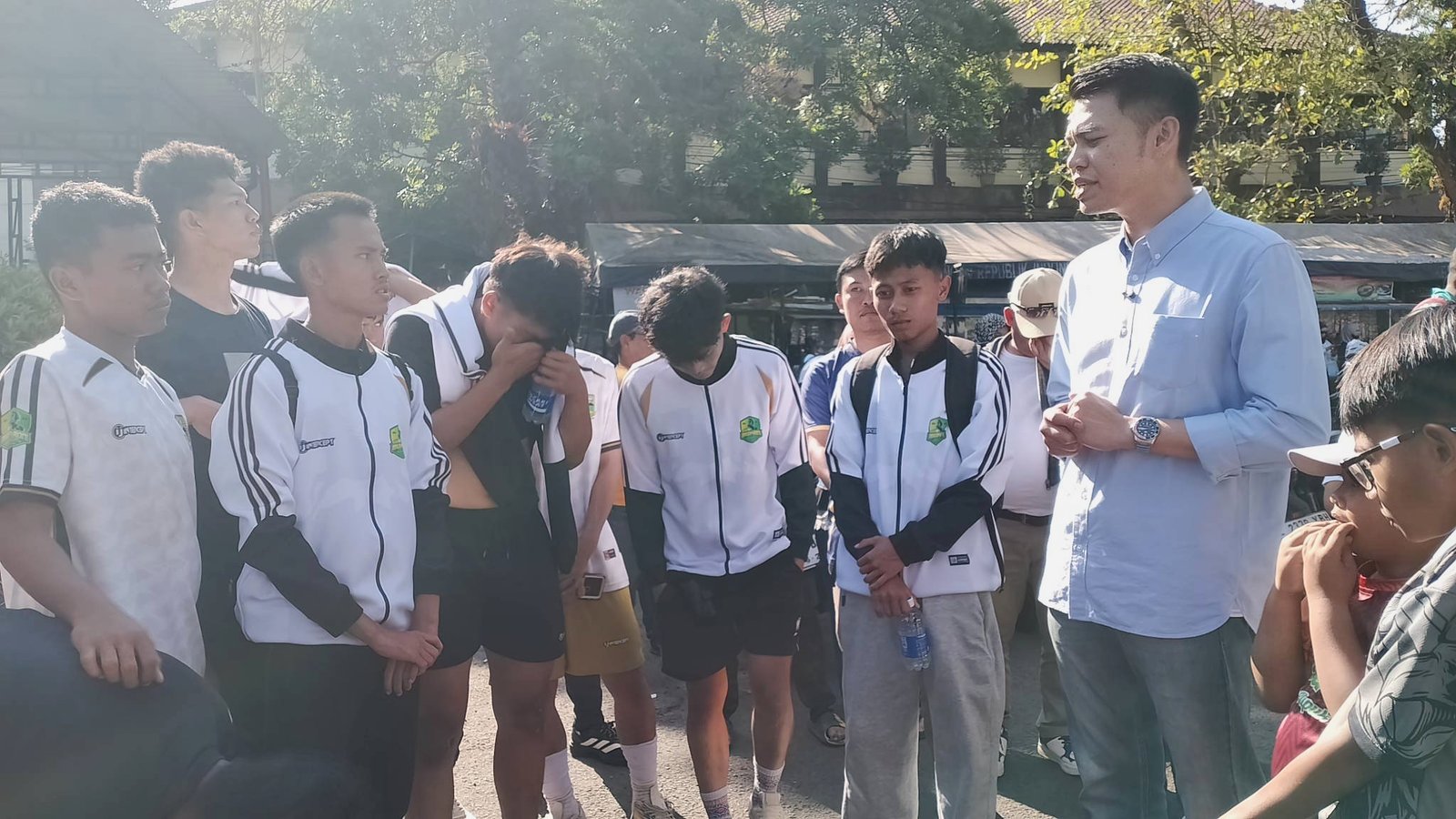 Bakar Semangat Skuad Ciawigebang di Final Bupati Cup, Nurcholis Mauludin Syah Siapkan Bonus Rp5 Juta Bakar Semangat Skuad Ciawigebang di Final Bupati Cup, Nurcholis Mauludin Syah Siapkan Bonus Rp5 Juta