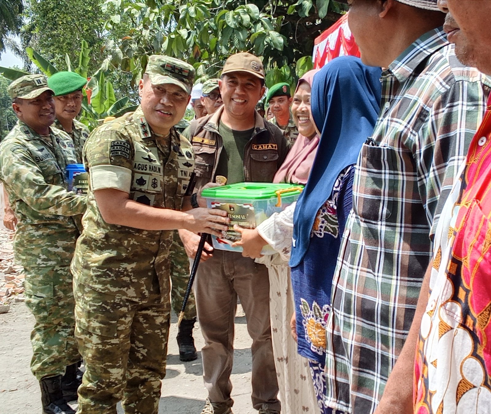 Teguh Widodo.S.Kep.,M.K.M Bersama Masyarakat Bukit Kapur Ucapkan Terima Kasih Kepada Pangdam XIX/Tuanku Tambusai Program Manunggal Air Bersih