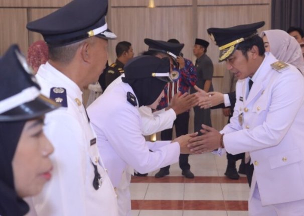 Jembatan Menuju 2027: Empat Kuwu PAW Dilantik untuk Jaga Stabilitas hingga Pemilu Desa Jembatan Menuju 2027: Empat Kuwu PAW Dilantik untuk Jaga Stabilitas hingga Pemilu Desa