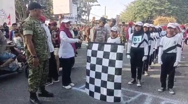Semarak HUT ke-81 RI, 350 Peserta Meriahkan Lomba Gerak Jalan di Pabuaran Semarak HUT ke-81 RI, 350 Peserta Meriahkan Lomba Gerak Jalan di Pabuaran