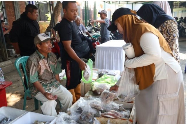 DKPP Kabupaten Cirebon Dorong Konsumsi Ikan untuk Perkuat Gizi Keluarga Melalui Bazar Produk Perikanan DKPP Kabupaten Cirebon Dorong Konsumsi Ikan untuk Perkuat Gizi Keluarga Melalui Bazar Produk Perikanan