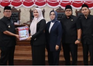 Ketua DPRD Kab. Cirebon Pimpin Rapat Paripurna Perubahan KUA-PPAS 2026, Bupati Imron Sampaikan Rancangan Anggaran