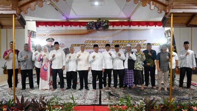 Sinergi Pemkab Cirebon dan Kejari: Membangun “Benteng” Integritas di Tengah Dinamika Pembangunan Sinergi Pemkab Cirebon dan Kejari: Membangun “Benteng” Integritas di Tengah Dinamika Pembangunan