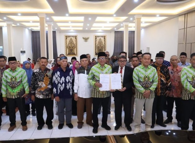ICMI Cirebon Lantik Pengurus Baru, Gagaskan “Desa Cendekia” untuk Percepat Pembangunan Daerah ICMI Cirebon Lantik Pengurus Baru, Gagaskan “Desa Cendekia” untuk Percepat Pembangunan Daerah
