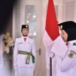 Bupati Dian Kukuhkan Anggota Paskibraka Kabupaten Kuningan Tahun 2026