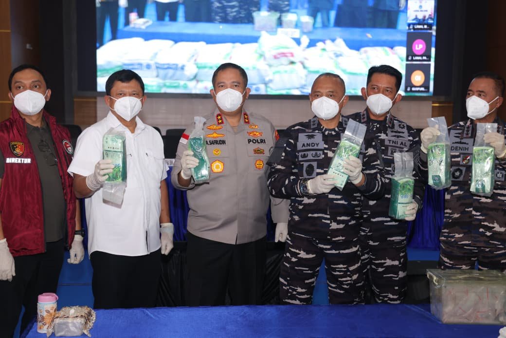 1,3 Ton Ketamine Diselundupkan dari Kapal Asing, Polda Kepri dan TNI AL Bongkar Modus Basement Lambung Kapal 1,3 Ton Ketamine Diselundupkan dari Kapal Asing, Polda Kepri dan TNI AL Bongkar Modus Basement Lambung Kapal