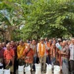 Usman Husin Salurkan 10,8 Ton Beras di Oemofa, BULOG: Beliau Rajin Turun ke Pelosok