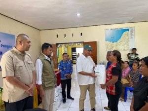 Hari Ini di Kota Kupang, Usman Husin Salurkan Bantuan Pangan untuk 2.549 Penerima