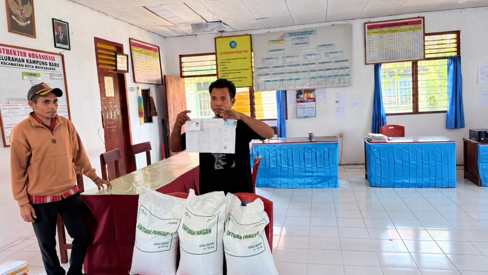 Bulog Salurkan 4.336 Ton Beras Bantuan Pangan di Pulau Sumba Bulog Salurkan 4.336 Ton Beras Bantuan Pangan di Pulau Sumba