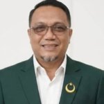 Mismaruddin Serahkan SK Ketua DPC PBB Kota Subulussalam Kepada Saddam Ali Husein Tumangger