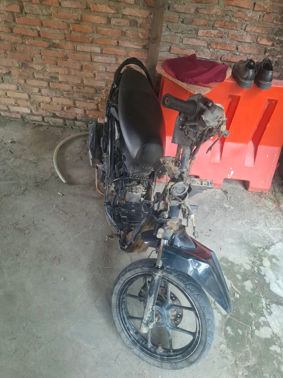 Curi Dua Sepeda Motor, Anak Berusia 16 Tahun Diamankan Polsek Bonai Darussalam Curi Dua Sepeda Motor, Anak Berusia 16 Tahun Diamankan Polsek Bonai Darussalam