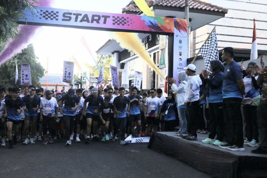 Semarakkan Hari Jadi ke-528, Ribuan Peserta Antusias Ikuti “MELESAT RUN” di Kuningan Semarakkan Hari Jadi ke-528, Ribuan Peserta Antusias Ikuti “MELESAT RUN” di Kuningan