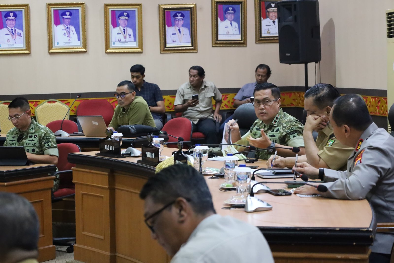 Hadapi Puncak Karhutla, Kodam XIX/Tuanku Tambusai dan Pemprov Riau Satukan Langkah Hadapi Puncak Karhutla, Kodam XIX/Tuanku Tambusai dan Pemprov Riau Satukan Langkah