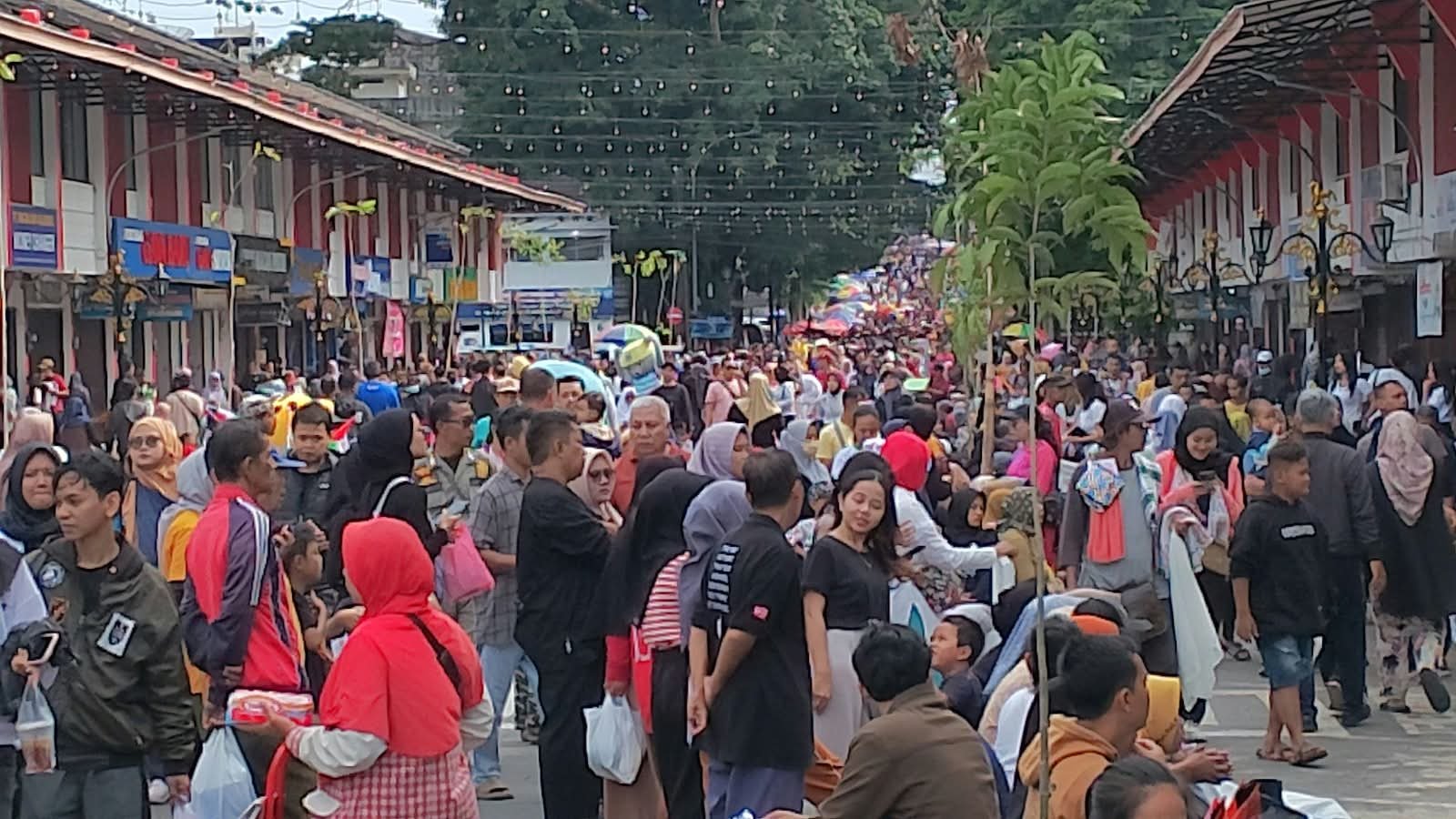 Pekan Ini CFD Ditiadakan, Pemkab Kuningan Gelar Karnaval Budaya Hari Jadi ke-528 Pekan Ini CFD Ditiadakan, Pemkab Kuningan Gelar Karnaval Budaya Hari Jadi ke-528