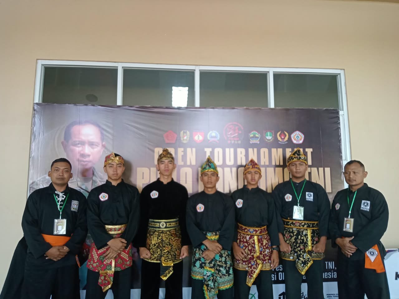 Taruna Akmil Dikejuaraan Pencak Silat Piala Panglima TNI 2026 Meraih Mendali Perak dan Emas Taruna Akmil Dikejuaraan Pencak Silat Piala Panglima TNI 2026 Meraih Mendali Perak dan Emas
