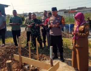 Wabup Agus Kurniawan Budiman Batal Hadiri Peletakan Batu Pertama Musholah Al Barokah