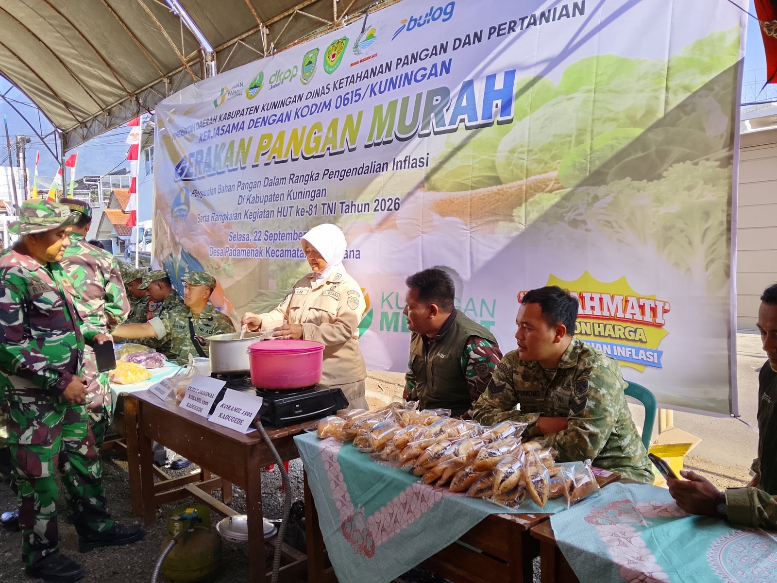 Tingkatkan Kesejahteraan Masyarakat, Kodim 0615/Kuningan Gelar Pasar Murah Sambut HUT TNI ke-81 Tingkatkan Kesejahteraan Masyarakat, Kodim 0615/Kuningan Gelar Pasar Murah Sambut HUT TNI ke-81