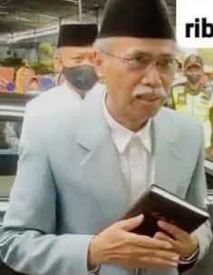 Kyai Mukti Koripan dari Kesunyian Sekarang Didatangi Ribuan Orang Kyai Mukti Koripan dari Kesunyian Sekarang Didatangi Ribuan Orang