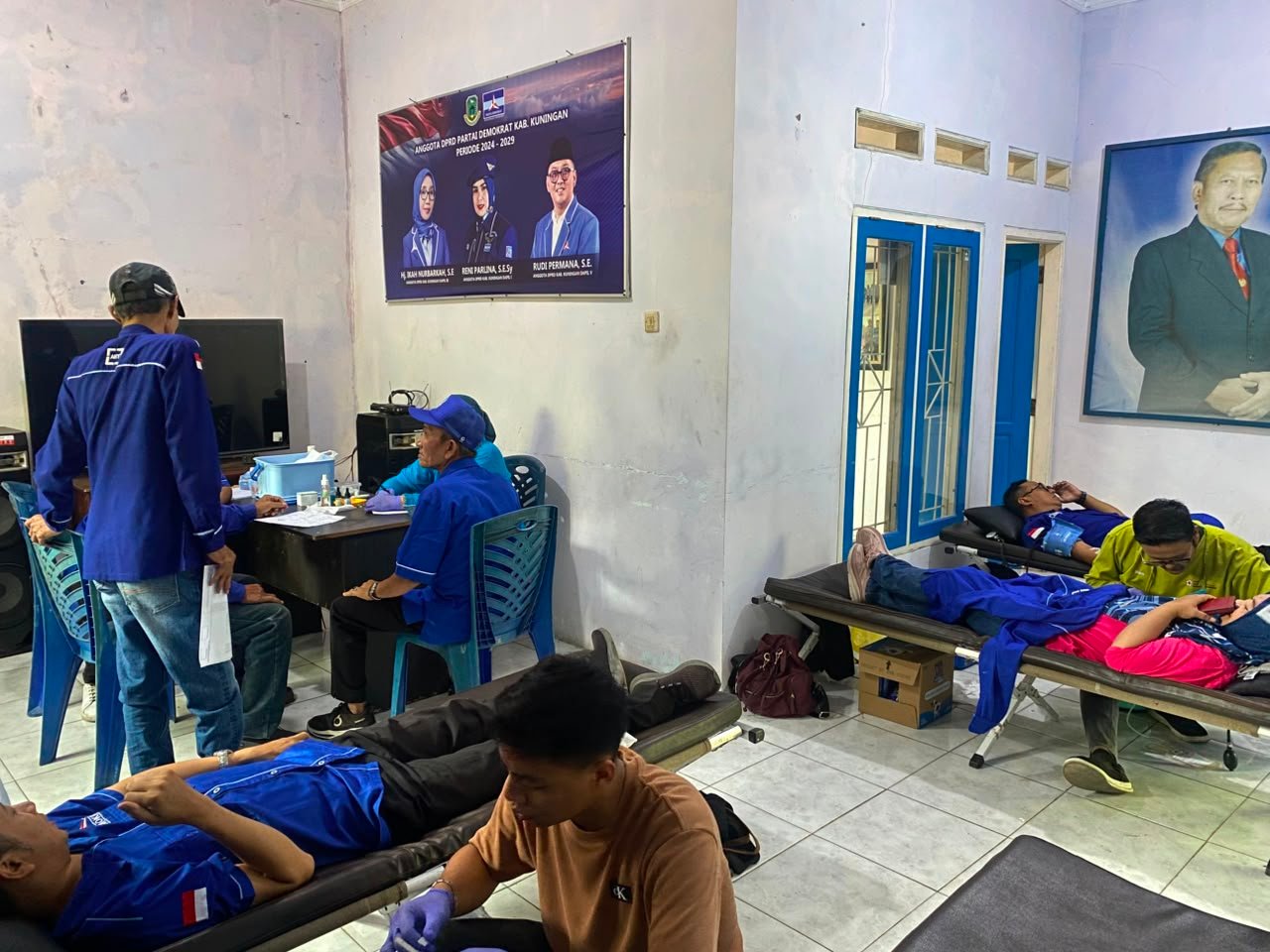 Sambut HUT ke-25, DPC Partai Demokrat Kuningan Gelar Aksi Donor Darah Bersama PMI Sambut HUT ke-25, DPC Partai Demokrat Kuningan Gelar Aksi Donor Darah Bersama PMI