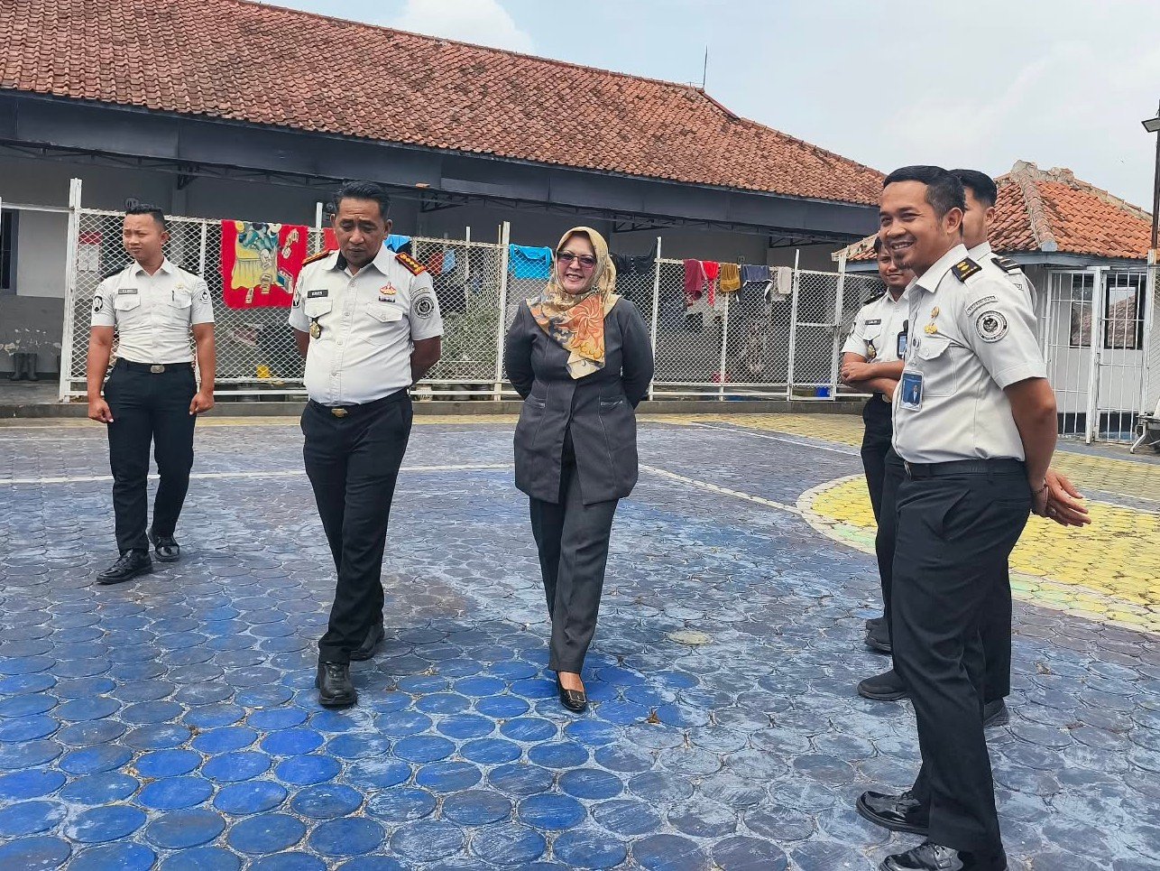 Fraksi Gerindra DPRD Kuningan Tinjau Lapas Kelas IIA, Pastikan Tidak Ada Fasilitas Mewah dan Perlakuan Khusus Fraksi Gerindra DPRD Kuningan Tinjau Lapas Kelas IIA, Pastikan Tidak Ada Fasilitas Mewah dan Perlakuan Khusus