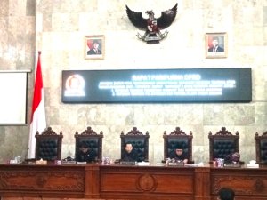 DPRD Cirebon Gelar Paripurna, Wabup Jigus Jawab Pandangan Umum Fraksi Soal RAPBD 2027 dan Dua Raperda Inisiatif
