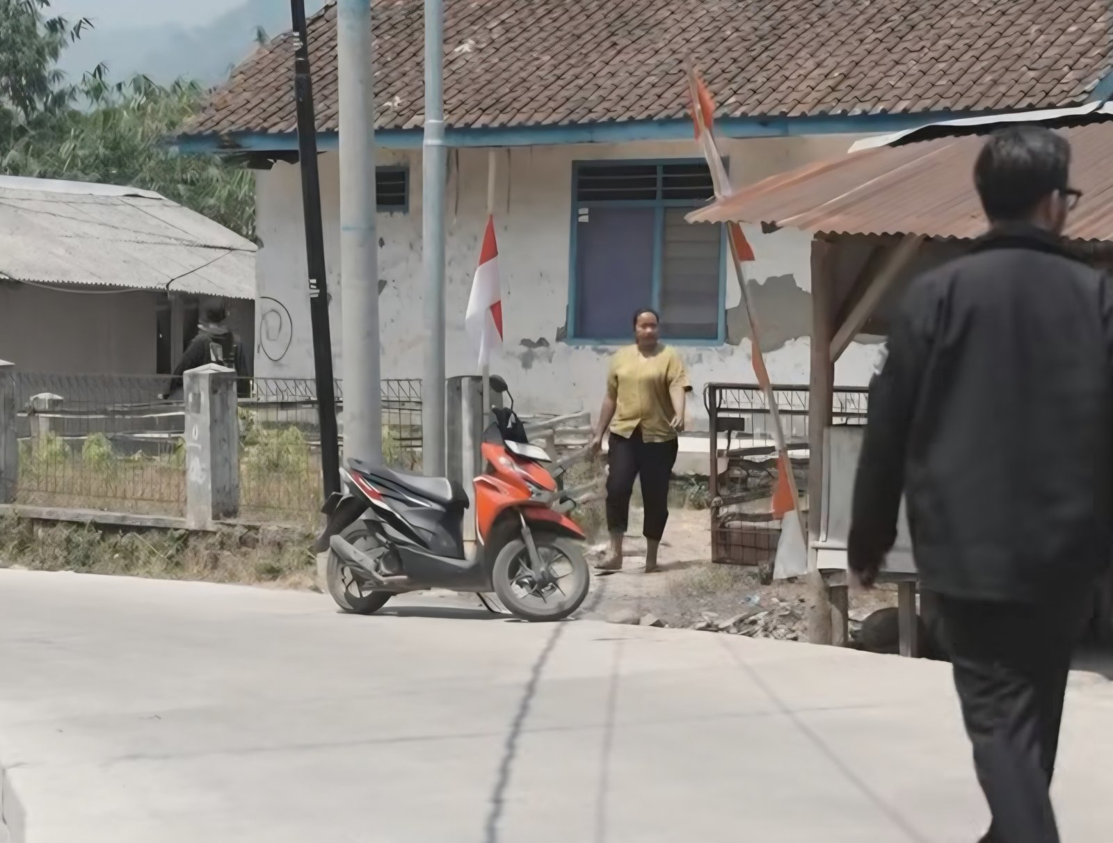 Dibawah Kepemimpinan Jeje, Jalan Rusak Selama 12 Tahun di Cikole KBB Akhirnya Diperbaiki Dibawah Kepemimpinan Jeje, Jalan Rusak Selama 12 Tahun di Cikole KBB Akhirnya Diperbaiki