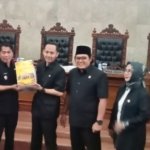 Paripurna DPRD Cirebon Sahkan Dua Raperda Inisiatif Strategis, Terima Hantaran Perubahan APBD 2026