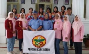 Wakili Jawa Barat, PERWOSI Kabupaten Cirebon Berangkat ke Lomba Senam Kreasi Tingkat Nasional