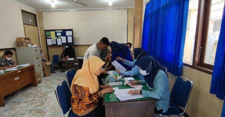 CKG untuk Petugas Kebersihan DLH Pacitan, Menjaga Kesehatan di Tengah Dedikasi Mengurus Sampah CKG untuk Petugas Kebersihan DLH Pacitan, Menjaga Kesehatan di Tengah Dedikasi Mengurus Sampah
