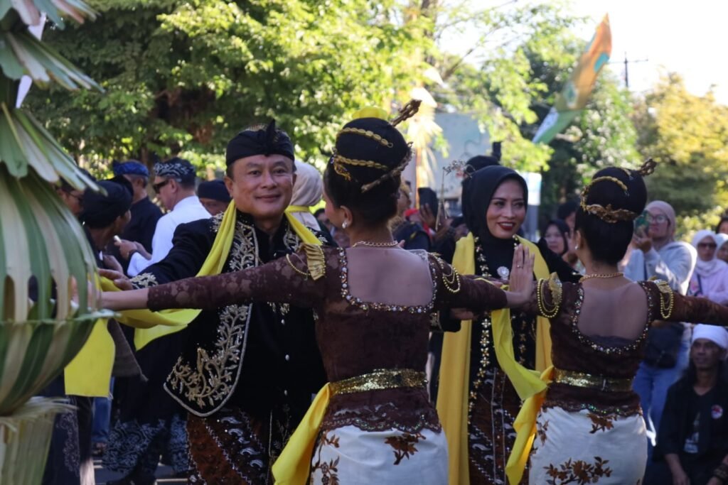 Gelar Seba Sapton dan Babarit, Pemkab Kuningan Usung Tema “Ajeg Purbawisesa” Gelar Seba Sapton dan Babarit, Pemkab Kuningan Usung Tema “Ajeg Purbawisesa”