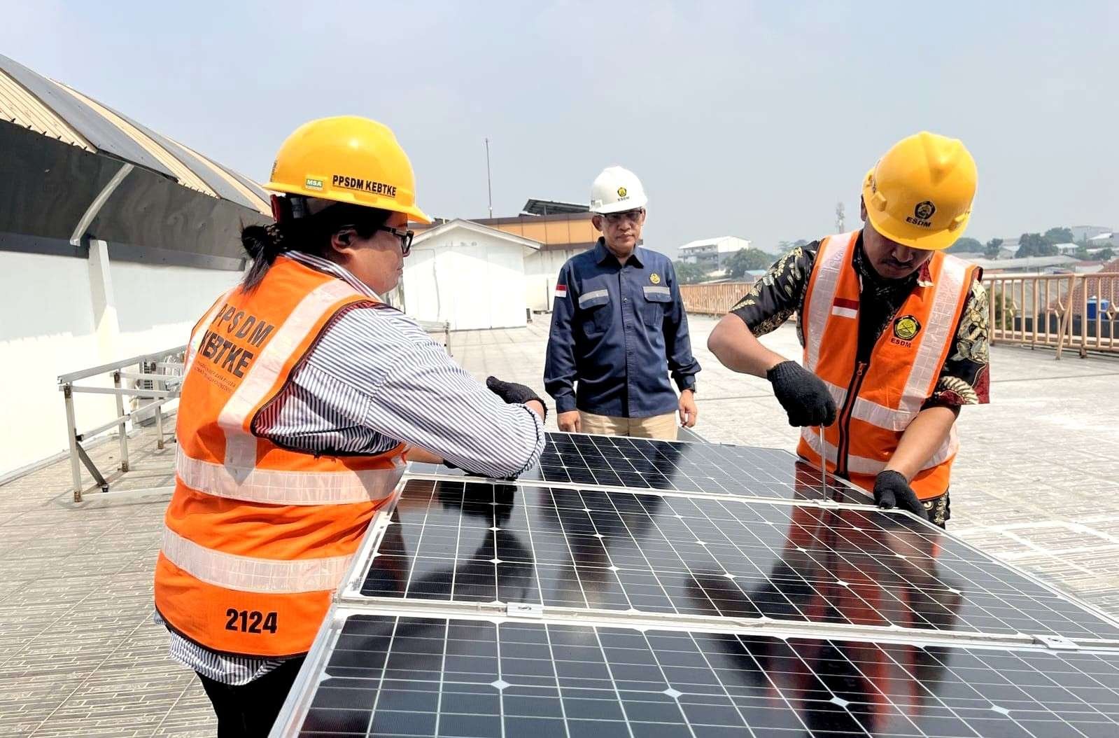 PLN Fasilitasi Sertifikasi Kompetensi Pemasangan PLTS bagi 30 Pelajar di Kupang PLN Fasilitasi Sertifikasi Kompetensi Pemasangan PLTS bagi 30 Pelajar di Kupang