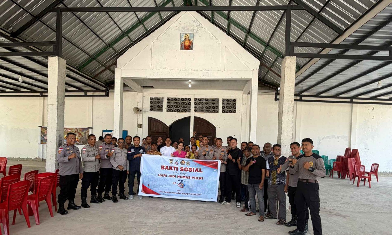 Komunitas Katolik Polresta Kupang Kota Bantu Pembangunan Gereja Stasi HKY Beumopu Komunitas Katolik Polresta Kupang Kota Bantu Pembangunan Gereja Stasi HKY Beumopu