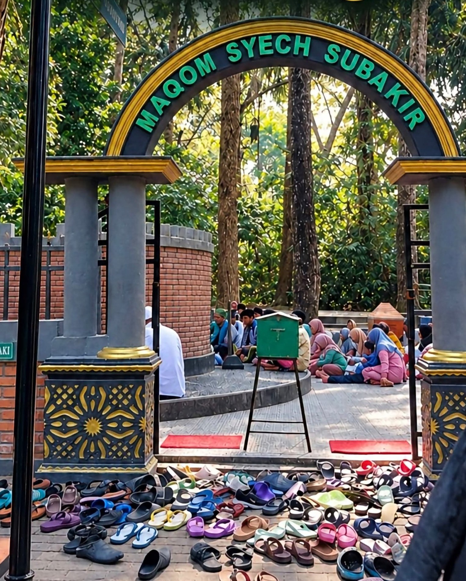 Makam Syekh Subakir di Gunung Tidar adalah Mubaligh Pulau Jawa Makam Syekh Subakir di Gunung Tidar adalah Mubaligh Pulau Jawa