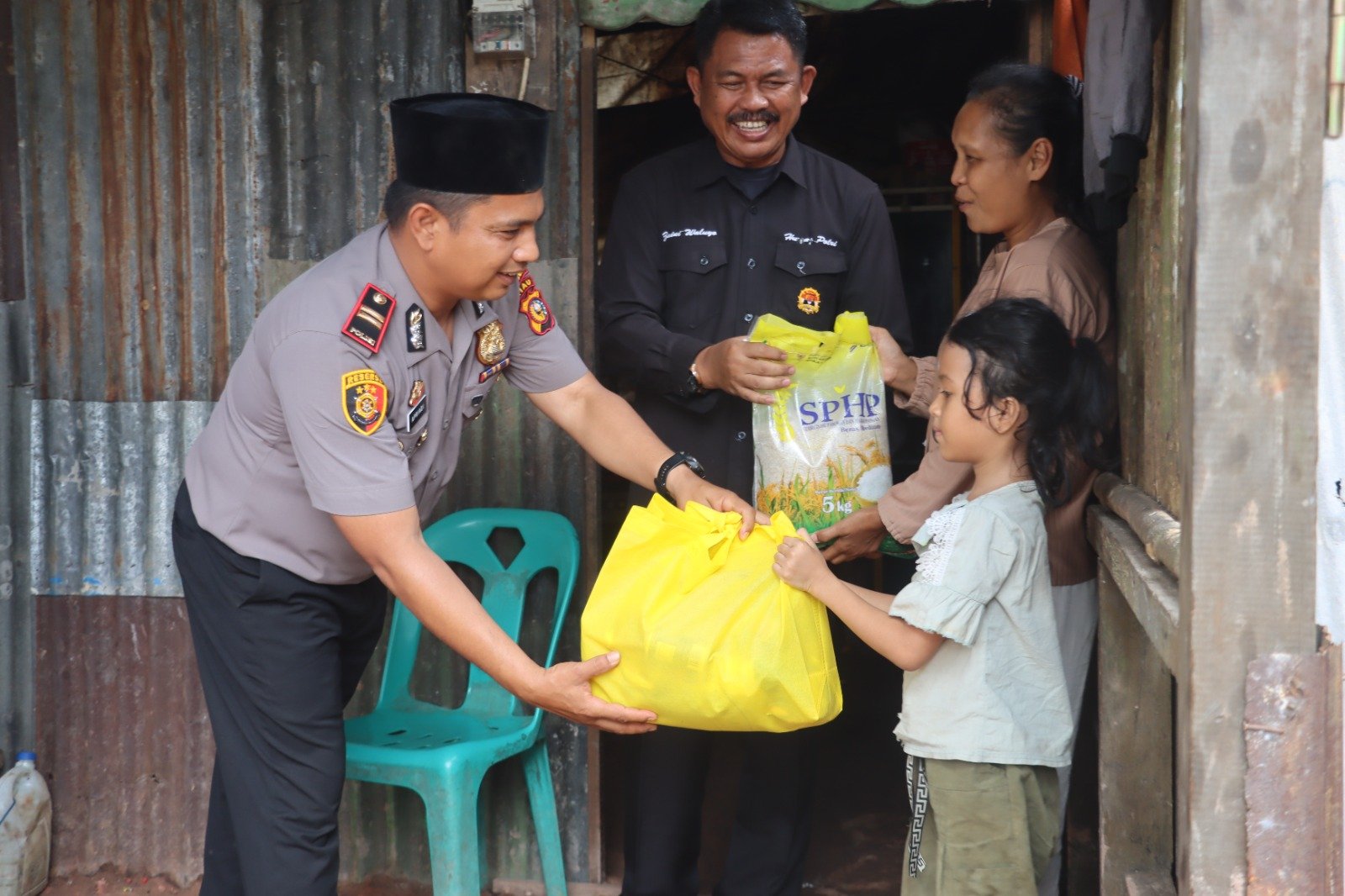 Polres Dumai Gelar Bakti Sosial Sambut HUT ke-75 Humas Polri Tahun 2026 Polres Dumai Gelar Bakti Sosial Sambut HUT ke-75 Humas Polri Tahun 2026